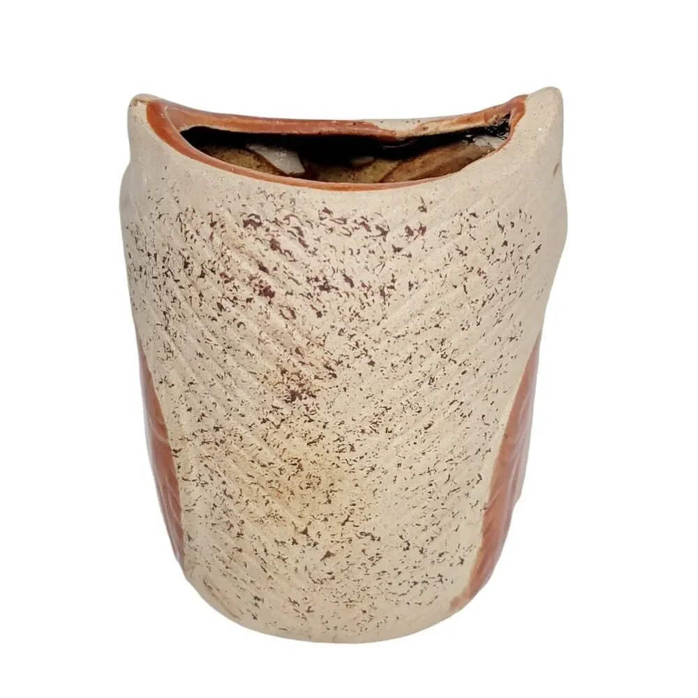 N/A owl vase